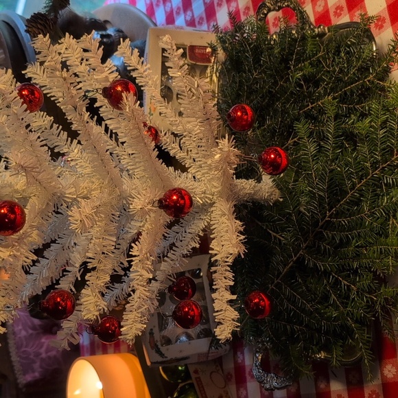 "24"Shiny Brite Holiday Ornaments, Boxes,Feather Tree&Felt Santa Hat Tree Topper - Picture 2 of 15